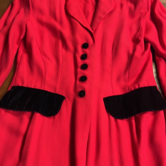 Vintage red with black velvet collar.  Sz 3/4 like a 2 - Picture 2 of 7